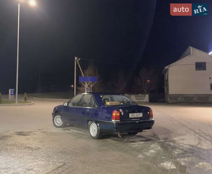 Седан Opel Omega 1987 в Тлумаче
