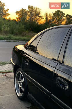 Седан Opel Omega 1998 в  фото 2 Седан Opel Omega 1998 в