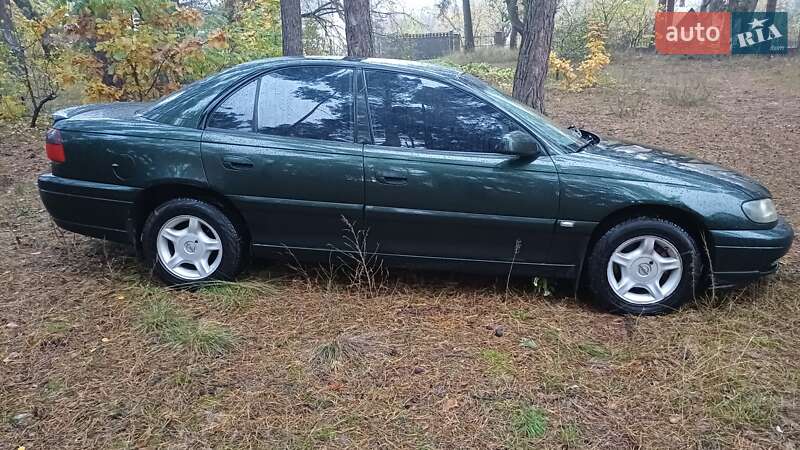 Седан Opel Omega 2000 в Боровій