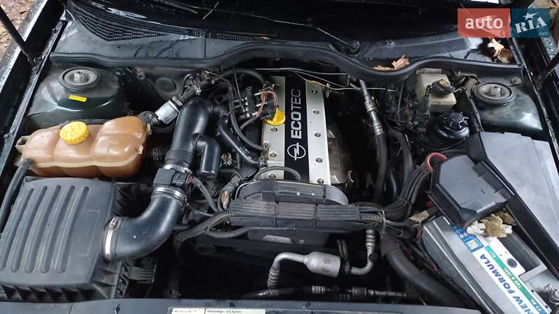 Седан Opel Omega 2000 в Боровій