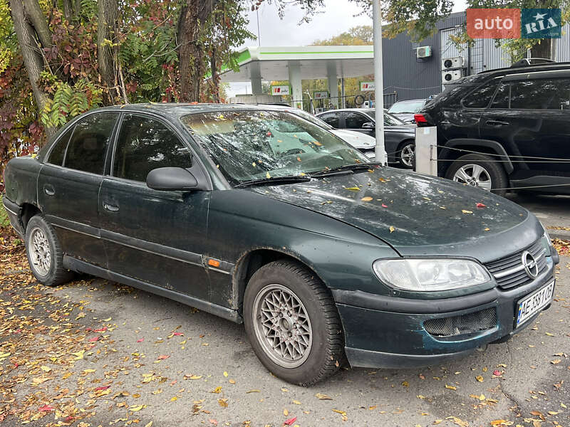 Седан Opel Omega 1995 в  фото Седан Opel Omega 1995 в