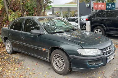 Седан Opel Omega 1995 в  Седан Opel Omega 1995 в