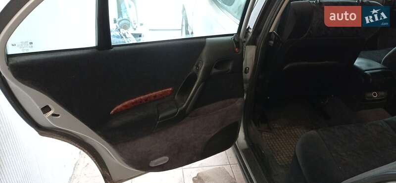 Седан Opel Omega 1999 в Киеве