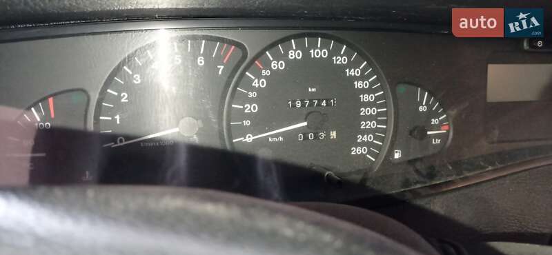 Седан Opel Omega 1999 в Киеве