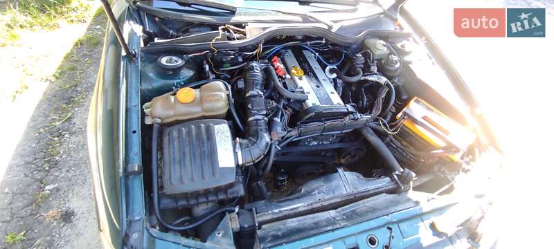 Седан Opel Omega 1995 в Новому Розділі