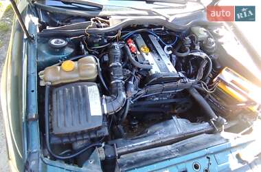 Седан Opel Omega 1995 в  фото 2 Седан Opel Omega 1995 в