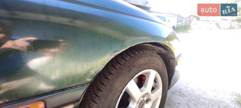 Седан Opel Omega 1995 в Новому Розділі