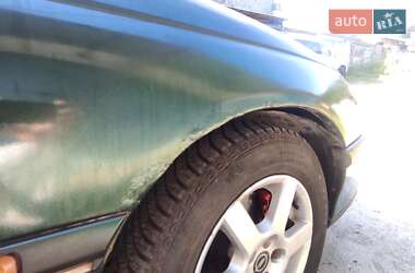 Седан Opel Omega 1995 в  фото 12 Седан Opel Omega 1995 в
