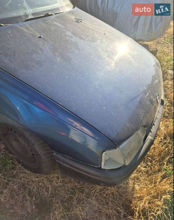 Седан Opel Omega 1991 в Днепре