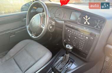 Седан Opel Omega 2000 в 