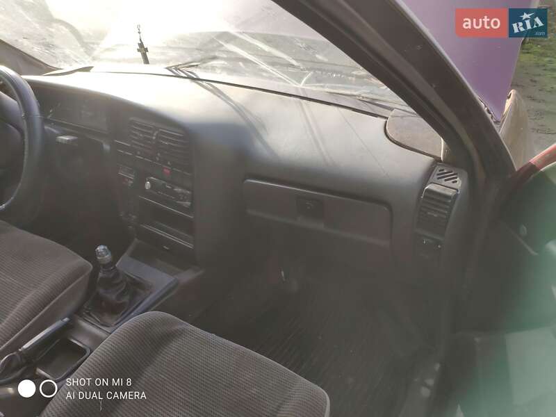 Седан Opel Omega 1990 в Красилове фото 3 Седан Opel Omega 1990 в Красилове