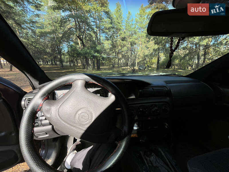 Универсал Opel Omega 1995 в Днепре
