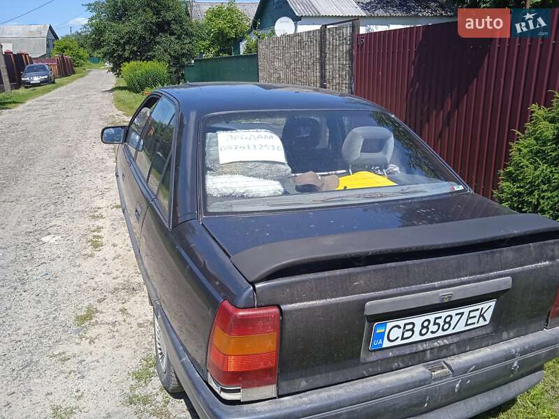 Седан Opel Omega 1989 в Чернигове