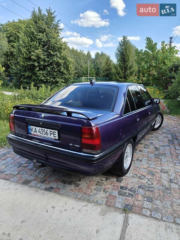 Седан Opel Omega 1991 в Львове