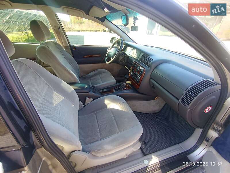 Седан Opel Omega 1999 в Виннице