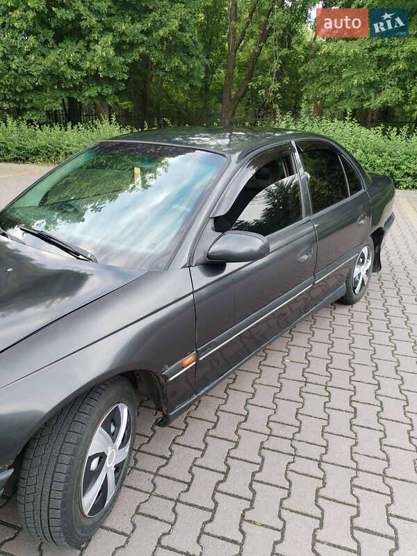 Седан Opel Omega 1996 в Гребінці фото 7 Седан Opel Omega 1996 в Гребінці