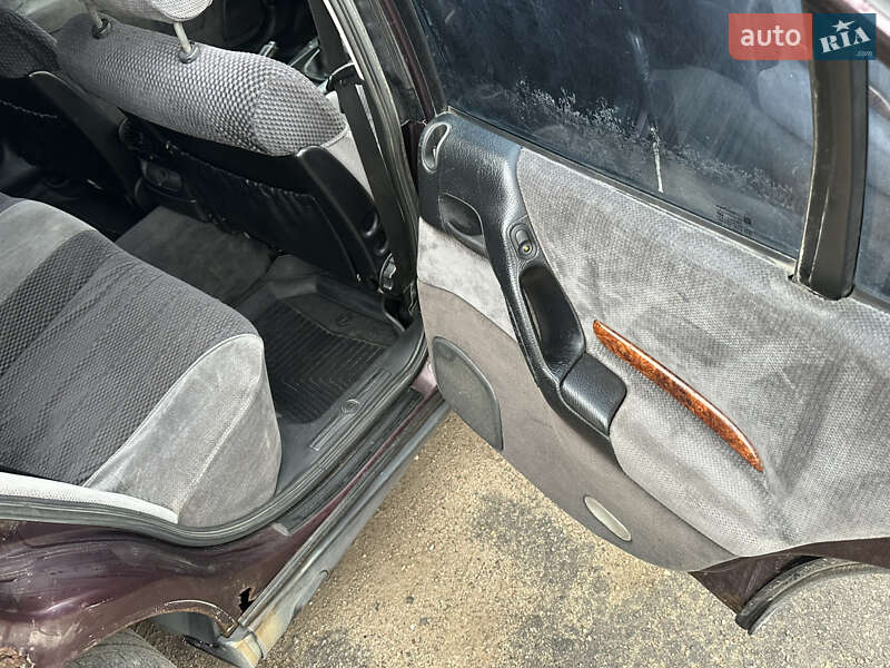 Седан Opel Omega 1994 в Запорожье