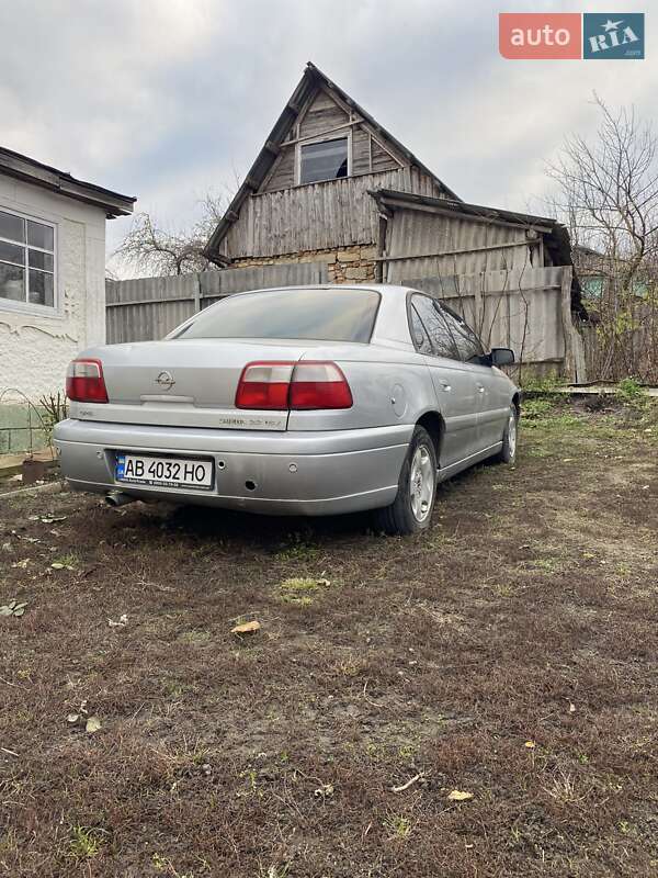 Седан Opel Omega 2000 в Чечельнике