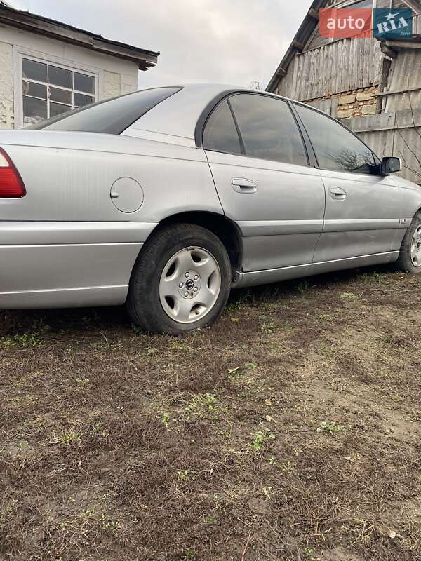 Седан Opel Omega 2000 в Чечельнике