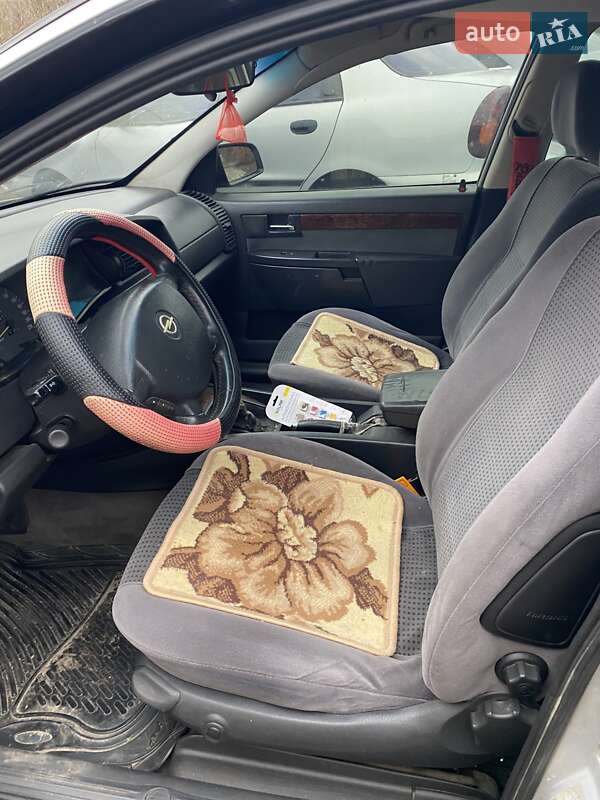 Седан Opel Omega 2000 в Чечельнике