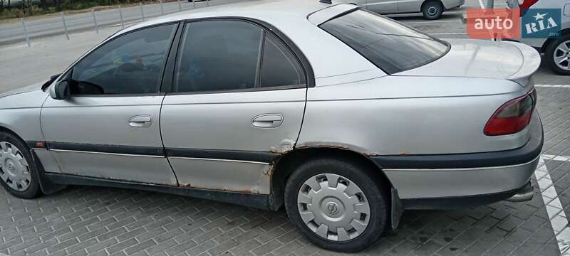 Седан Opel Omega 1995 в Дніпрі