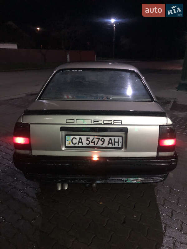 Седан Opel Omega 1987 в Володимирі фото 7 Седан Opel Omega 1987 в Володимирі