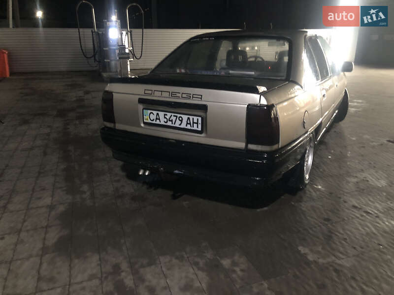 Седан Opel Omega 1987 в Володимирі фото 3 Седан Opel Omega 1987 в Володимирі