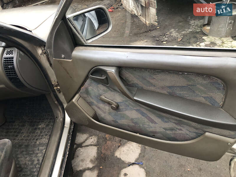 Седан Opel Omega 1987 в Володимирі фото 8 Седан Opel Omega 1987 в Володимирі