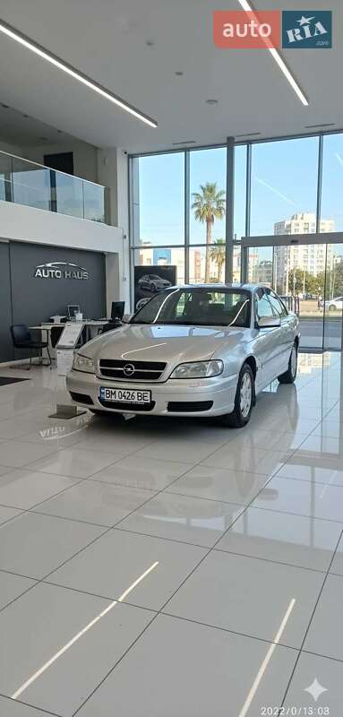 Седан Opel Omega 2000 в Недригайліву