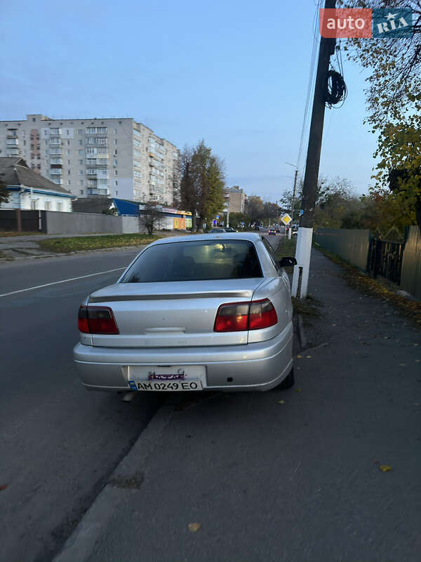 Седан Opel Omega 2002 в Яготине