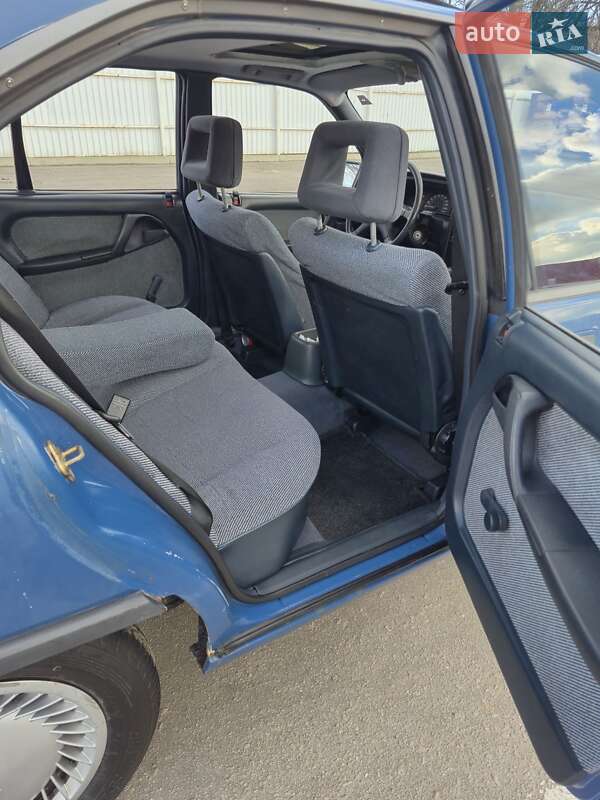 Седан Opel Omega 1987 в Кременчуге