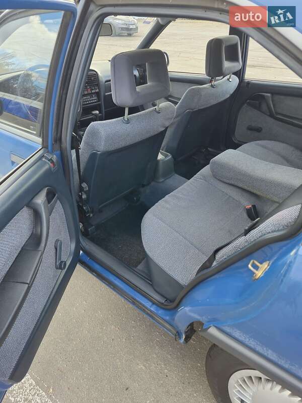 Седан Opel Omega 1987 в Кременчуге