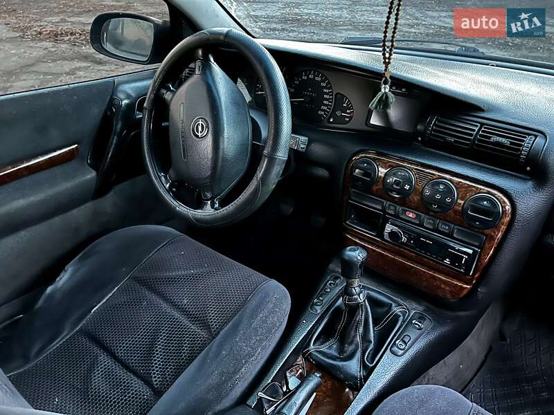 Седан Opel Omega 1998 в Львові