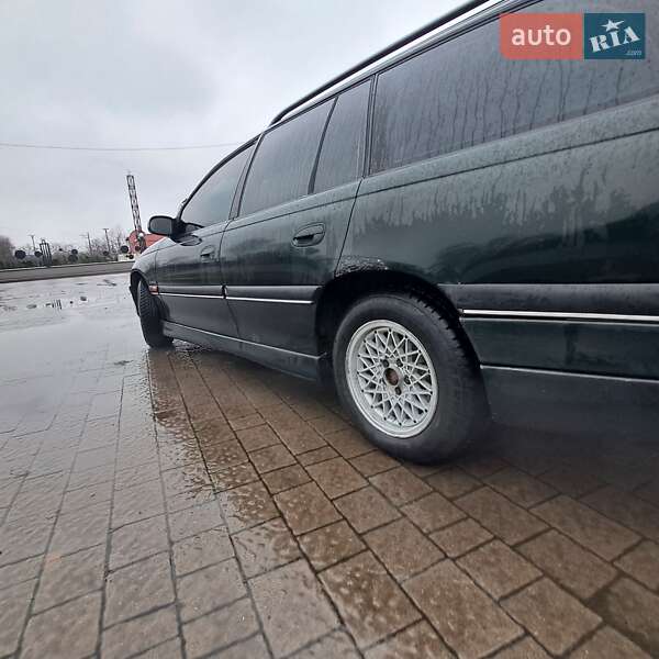 Універсал Opel Omega 1997 в Дрогобичі