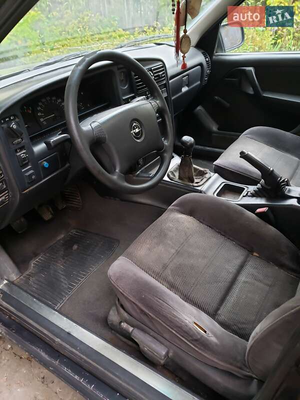 Універсал Opel Omega 1993 в Тернополі