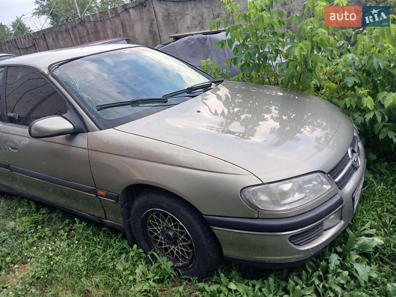 Седан Opel Omega 1997 в Киеве
