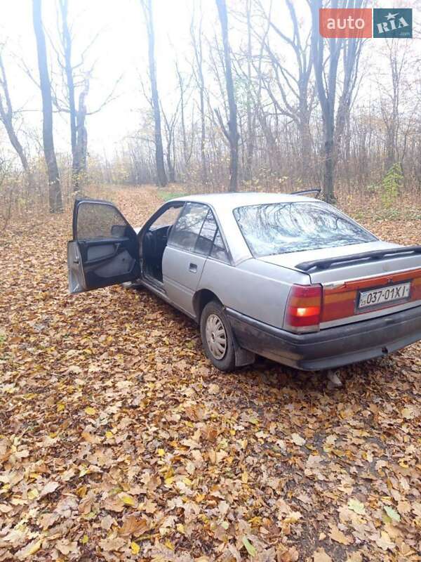 Седан Opel Omega 1989 в Городке фото 3 Седан Opel Omega 1989 в Городке