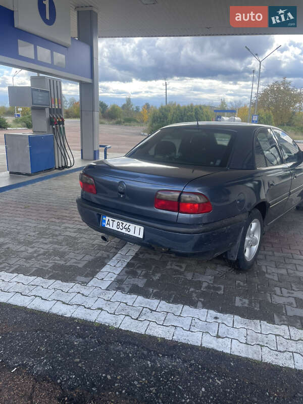 Седан Opel Omega 1998 в Надвірній