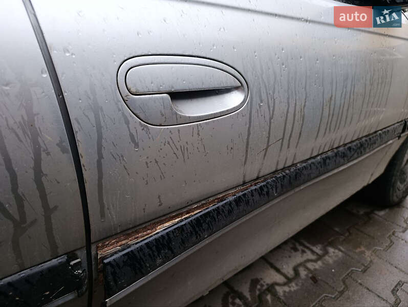 Седан Opel Omega 1997 в Хмельницком