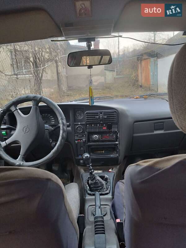 Універсал Opel Omega 1989 в Тернополі