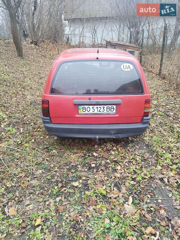 Універсал Opel Omega 1989 в Тернополі