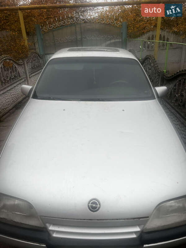 Opel Omega 1988 Opel Omega 1988