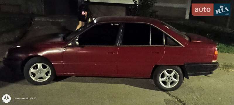 Седан Opel Omega 1988 в Вараші фото Седан Opel Omega 1988 в Вараші