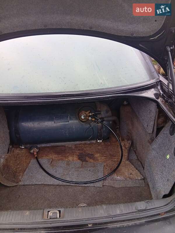 Седан Opel Omega 2000 в Виннице