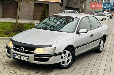 Седан Opel Omega 1998 в Івано-Франківську