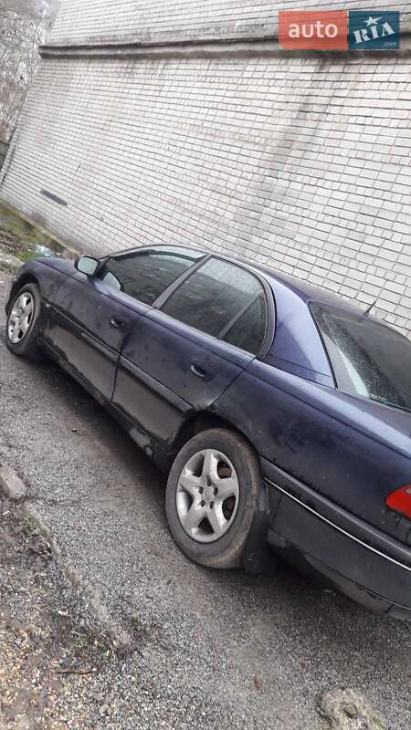 Седан Opel Omega 1998 в Дніпрі