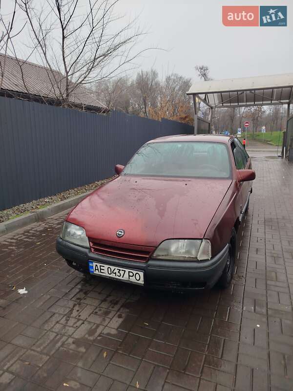 Седан Opel Omega 1989 в Дніпрі фото Седан Opel Omega 1989 в Дніпрі