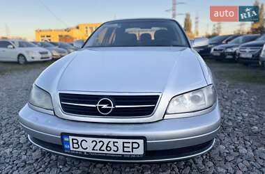Седан Opel Omega 2000 в Львові