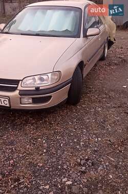 Седан Opel Omega 1998 в Киеве