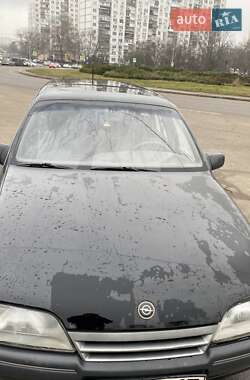 Универсал Opel Omega 1990 в Киеве